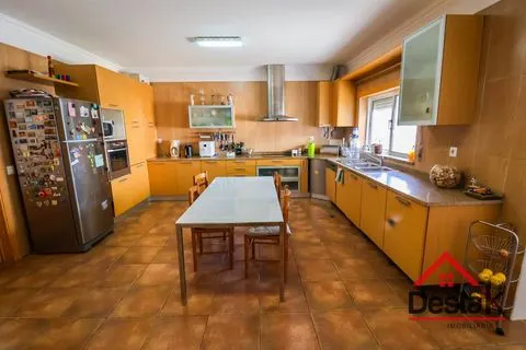 Moradia V4 para venda em Viseu