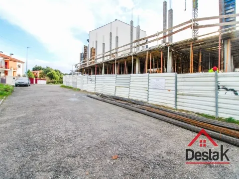 Apartamento T2 duplex em construção