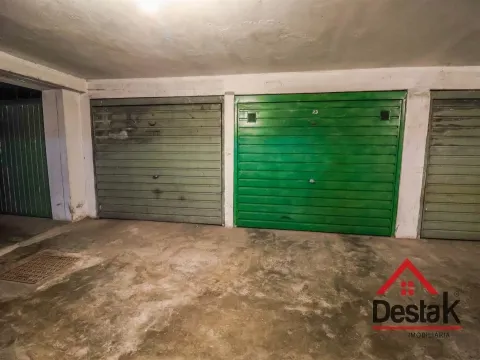 Garagem à venda junto ao centro de Viseu
