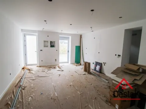 Apartamento T2 remodelado para venda em Viseu