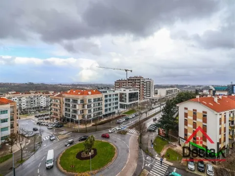 Apartamento T6 mobilado para arrendamento em Viseu