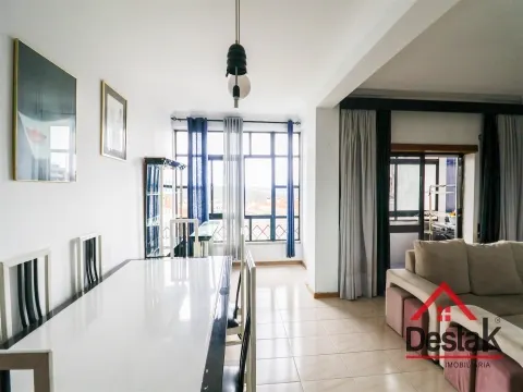 Apartamento T6 mobilado para arrendamento em Viseu