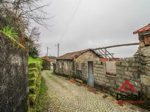 Detached house to restore T2