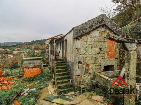 Detached house to restore T2