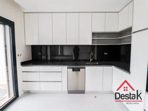 Maison dans village 3 Chambre(s)