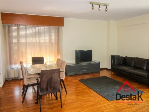 Apartamento T3 + 1 em Vila Nova de Gaia