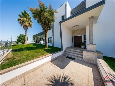 Moradia Isolada V6 com piscina em Viseu