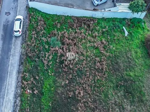 Lote de terreno 573,25m² - Cavalões