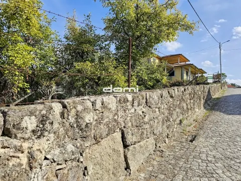 &#127795; Terreno Murado com 879 m² – Ponte, São Pedro do Sul