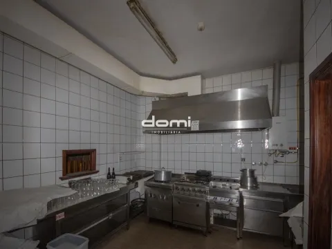 🍽️ Oportunidade Única no Coração de São Pedro do Sul 🍽️