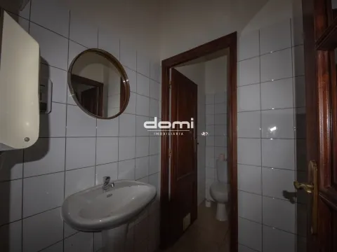 🍽️ Oportunidade Única no Coração de São Pedro do Sul 🍽️