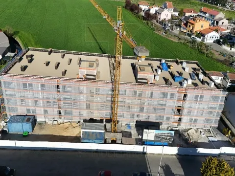 Apartamento T1 com Varanda e Lugar de Estacionamento &#124; Polo Universitário – Porto