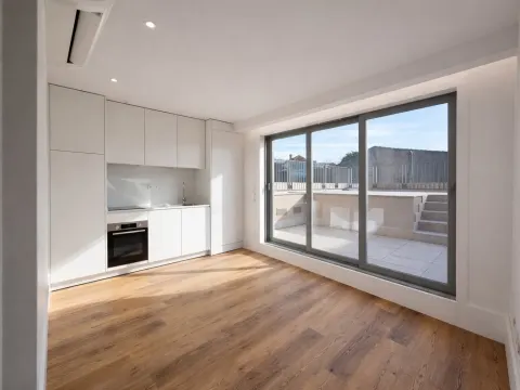 Apartamento T1 com Terraço –  a 40m do Rio Douro, Lordelo do Ouro, Porto