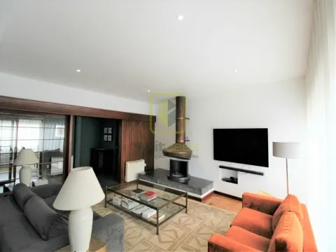 Apartamento T5 Duplex