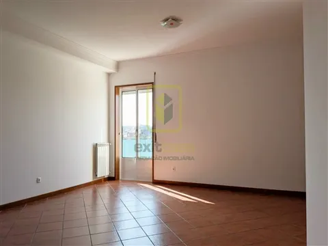 Apartamento T2 para Arrendamento