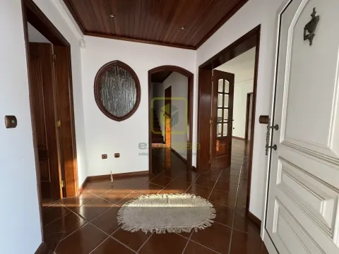 Moradia T6 + T0 em Cacia