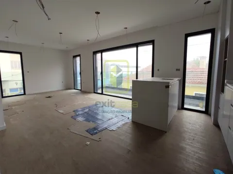 Apartamento T2 com Terraço em Aveiro