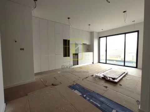 Apartamento T2 com Varanda em Aveiro