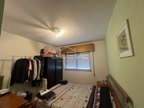 Excelente T1 Junto Metro Vila Deste