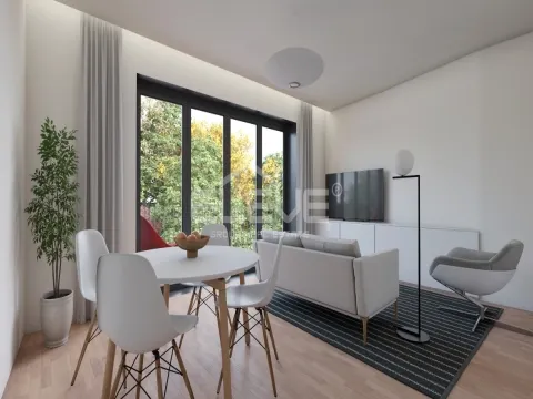 T2 com Pátio – São Roque Garden Apartments