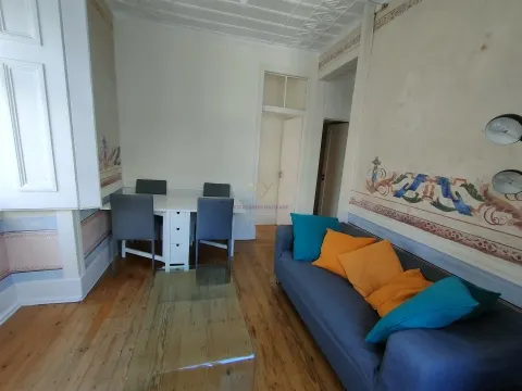 Bairro Alto, 2 bedroom apartment furnished and equipped