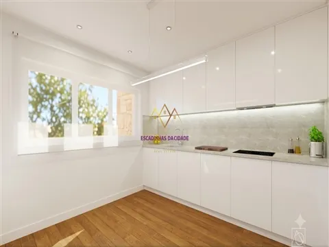A T3 Designed for the Comfort of Modern Life, in Montijo | Parking and Storage