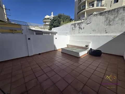 T1 com Terraço em Belém para Arrendamento
