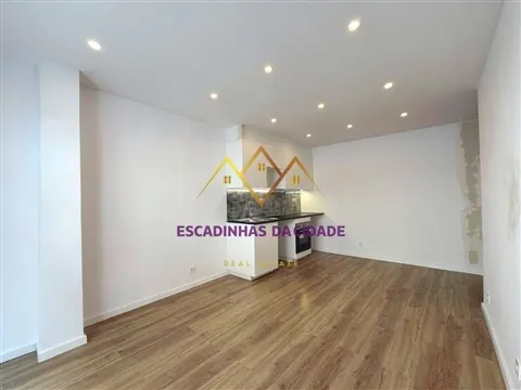 Apartamento T1+1 em Sacavém — O Investimento Certeiro a Minutos de Lisboa