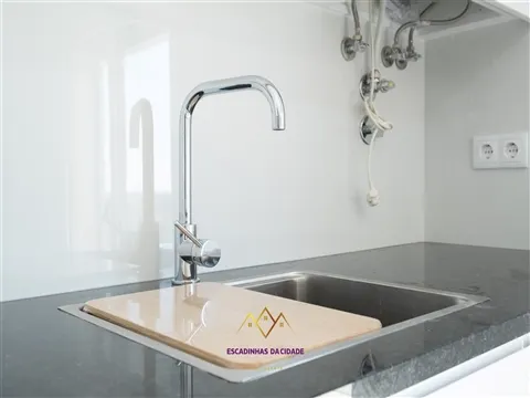 Nouveau duplex 5 chambres à Montijo avec parking