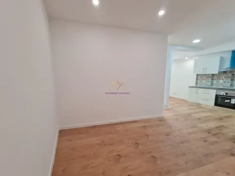 Refurbished 1 bedroom apartment in Sacavém