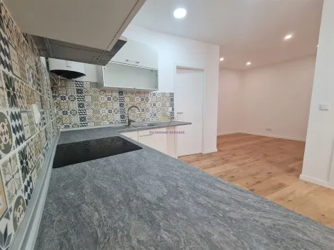 Refurbished 1 bedroom apartment in Sacavém