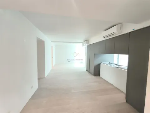 T2+1 em Empreendimento de luxo com piscina