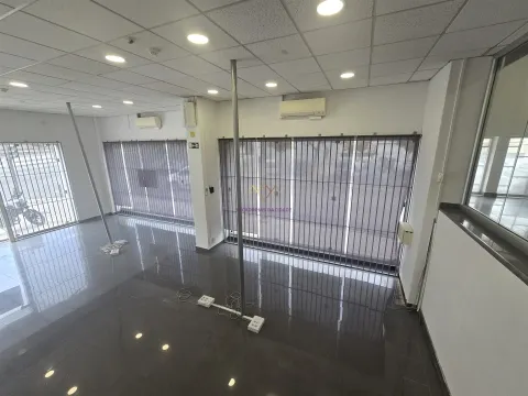 Store for rent in São Domingos Benfica
