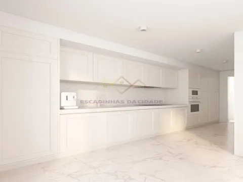 T1+1 with Private Garden 30 m2 in Condominium with Gym, in Junqueira