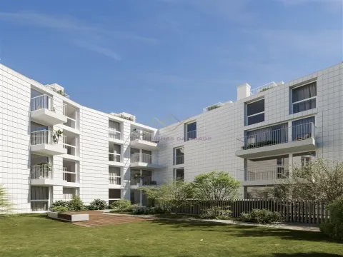 Comfort and Style in the Heart of Alcântara, T3 with parking in condominium with gym