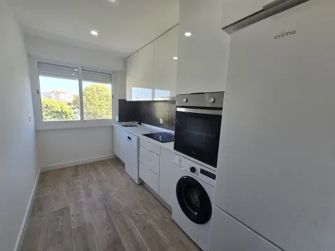 3 chambres à Odivelas entièrement rénovées