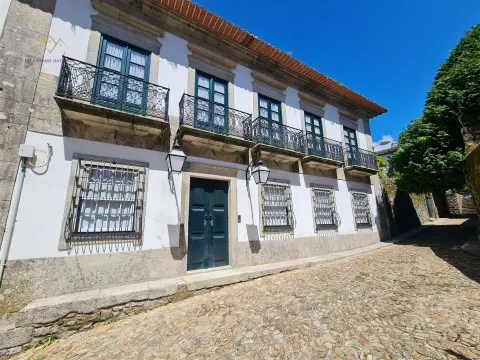 Palacete Neoclássico dentro das Muralhas de Valença do Minho