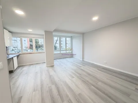 T2 moderno, luminoso e funcional em Oeiras