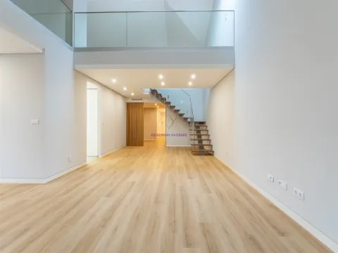 T3+1 Nouveau dans le développement de luxe, Carcavelos