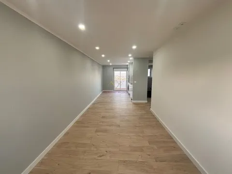 Moderne et lumineux 3 chambres rénové à Amadora