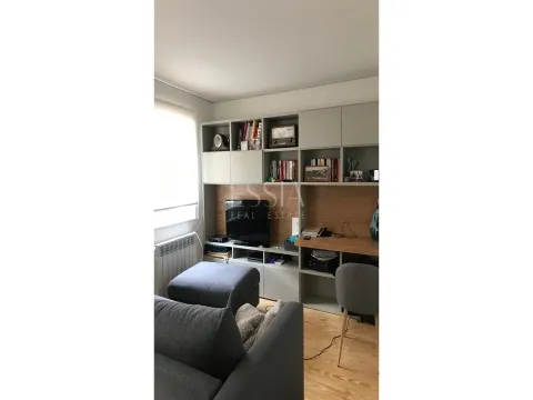 Casa T4 Reformada en Vilarinha, Oporto