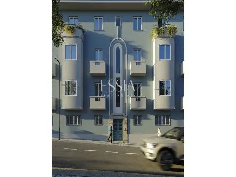 1-Bedroom Apartment in the Egas Moniz 209 Building