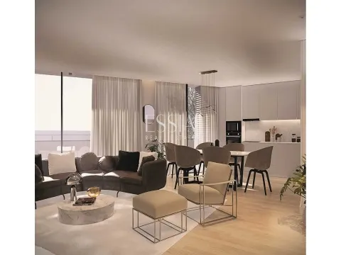 Apartamento de 3 dormitorios con balcones en Miramar