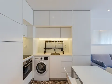 Apartamento de 2 dormitorios con balcón en alquiler en Antas