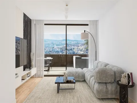 4-Bedroom Duplex Apartment with Douro River Views and Rooftop Pool