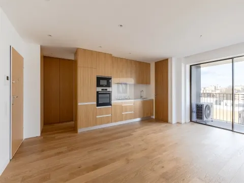 Apartamento T2 Novo com Varanda e Garagem em Matosinhos Sul