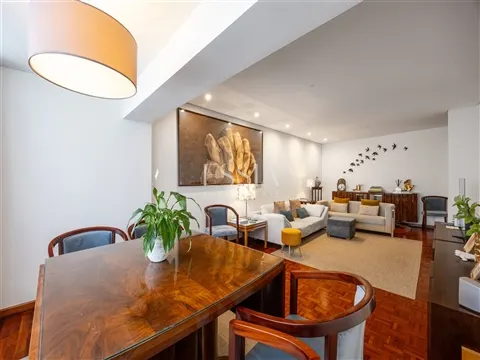 Apartamento T4 a 500 Metros da Praia de Matosinhos