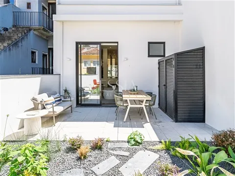 Apartamento T3 com Terraço Mobilado no Porto