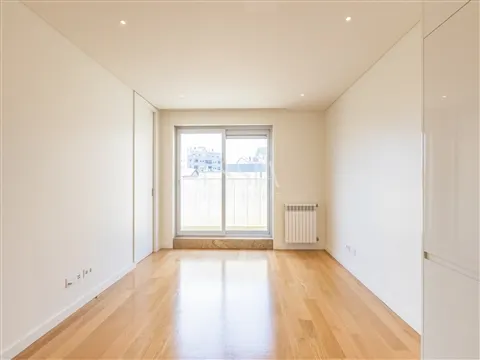 Apartamento T1 com Varanda na Foz Velha