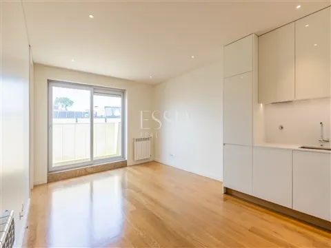 Apartamento T1 com Varanda na Foz Velha